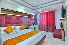 Hotel Bella Vista New Delhi -Walk From New Delhi Railway Station