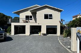 Coastal Lodge Kekerengu