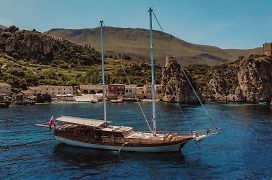 Sicily Sea Charter Caicco Hande Capo Galera