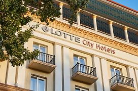 Lotte City Hotels Tashkent Palace