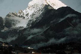 Mountain Lodges Of Nepal - Namche