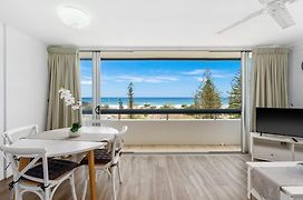 Hi Ho Beach Apartments On Broadbeach