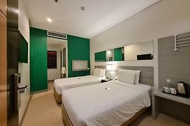 Go Hotels Otis - Manila