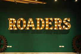Roaders Hotel - Zhonghua