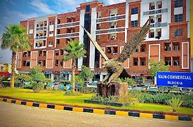 Royal Galaxy Residence Hotel & Family Apartments - Near To Islamabad International Airport & Motorway