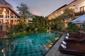 The Mudru Resort By Pramana Villas