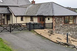 Vale Farm Cottages