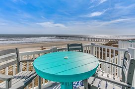 Salt And Light Oceanfront Condo With Pool And Elevator