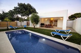 Casas Palma Zahora casa con piscina privada junto a la playa