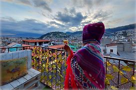 Hostal La Casa Tolena Quito - Ecuador
