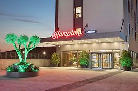 Hampton By Hilton Istanbul Airport, Arnavutkoy