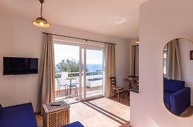 The Olive Tree - Seaview Apartments