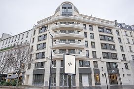 Yuna Porte-Maillot - Aparthotel