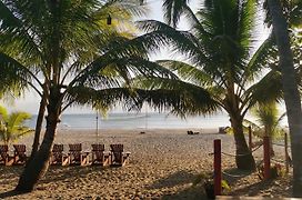 Sulu Sunset Beach Resort