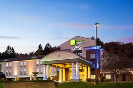 Holiday Inn Express Meadville