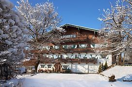 Landsitz Römerhof - Hotel Apartments