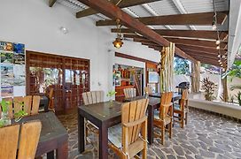 The Beach Bungalows - Digital Nomad Friendly - Adults Only