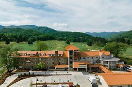 Waynesville Inn And Golf Club, Tapestry Collection By Hilton