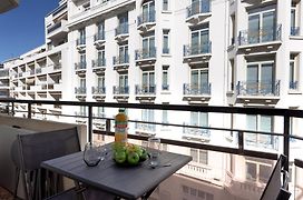 L'Unique Maubourg - Next Hotel Martinez - Terrasse