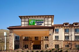 Holiday Inn Express & Suites Frazier Park, An Ihg Hotel