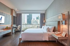 Adelphi Suites Bangkok - Sha Extra Plus