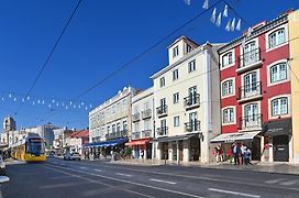 Famous Crows Lisbon Suites