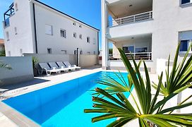 Apartments Le Mare - Pool, Sandstrand, Meerblick, W-Lan, Grill