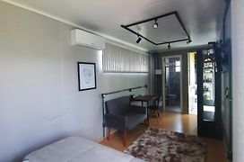 Container Guesthouse - 1