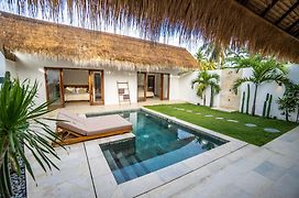 Palm Merah Villas - Private Pool (Adults Only)
