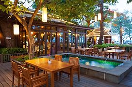 Raya Resort Beach Front - The Most Green Resort In Cha-Am