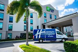 Holiday Inn Express Hotel & Suites Tampa-Oldsmar, An Ihg Hotel