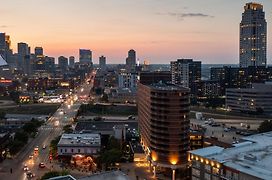 Courtyard By Marriott Minneapolis Downtown