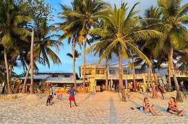 Calypso Beach And Dive Resort