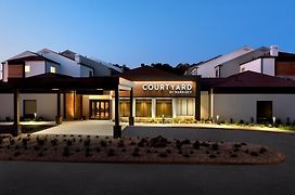 Courtyard By Marriott New Haven Wallingford