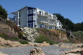 The Oceanfront Inn