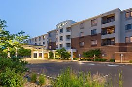 Courtyard By Marriott Madison West / Middleton