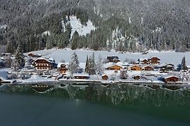 Ferienhof Obergasser und Bergblick