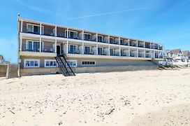 Atlantic Oceanfront Hotel, Wells Beach