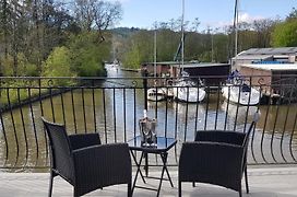 Marina Boathouse, Lake Windermere Lets