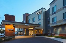 Fairfield Inn & Suites Marquette