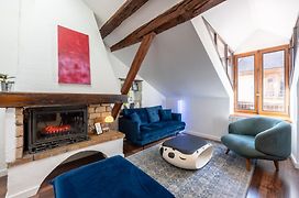 Sous Les Toits D'Annecy, Un Appartement Irresistible Pour 1 A 6 Personnes En Plein Coeur De Ville