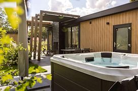 Mooi Twente Lodges - Prive Spa En Sauna