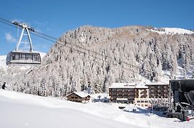 Hotel Plan De Gralba - Feel The Dolomites