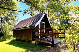 Au Repère des Elfes devient Little Wood Lodges