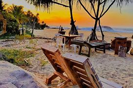 Sarada Beach Resort Yala