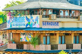 Seahouse Bali Indah Beach Inn