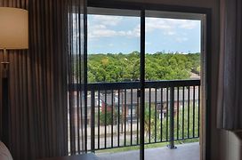 Courtyard By Marriott New Orleans Metairie