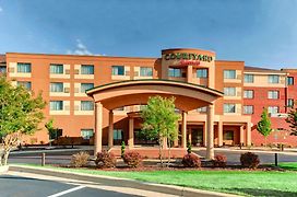 Courtyard By Marriott Anniston Oxford