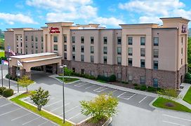 Hampton Inn & Suites Winston-Salem/University Area