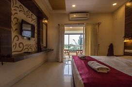 Luisa By The Sea Suites & Sea Front Rooms